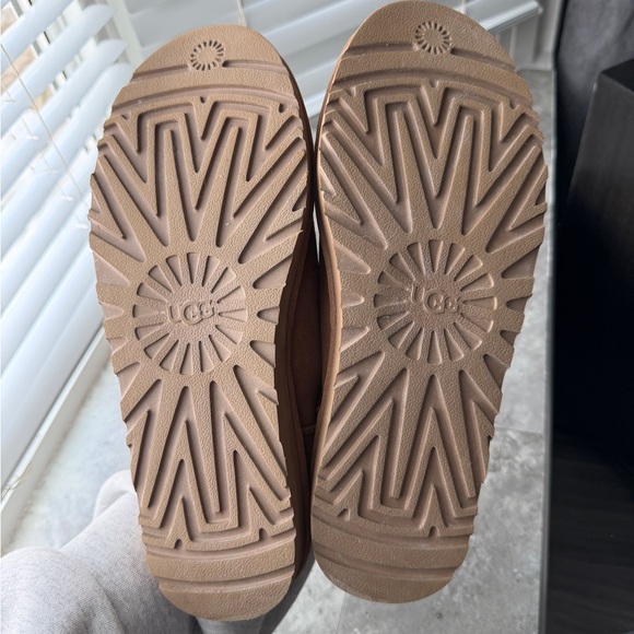 Ugg Micro Boot - Picture 5 of 6